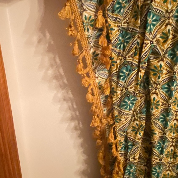 BloomChic Rayon Batwing Sleeve Tassels Trim Open Split Front Kimono, Size:12 - Picture 4 of 8